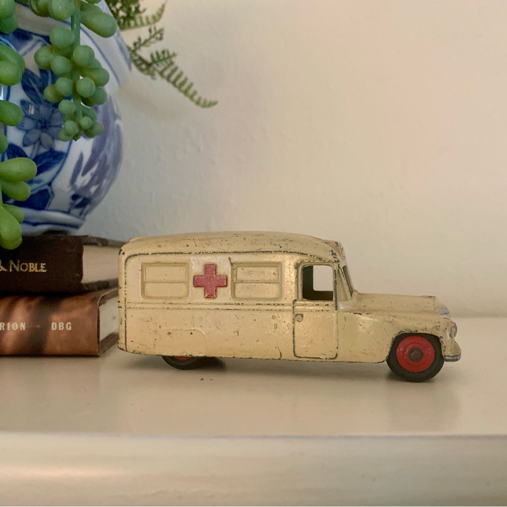 Dinky Dailmler Made in England Meccano LTD Ambulance